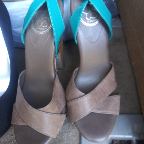 Heels - Picture 2 of 2